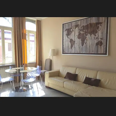 Apartment Chiatamone 23 *
